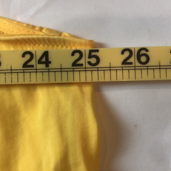 Simply Vera Wane Top Women Tunic Sheer Soft Yellow Round Neck 7 Buttons sz XL - Picture 7 of 11